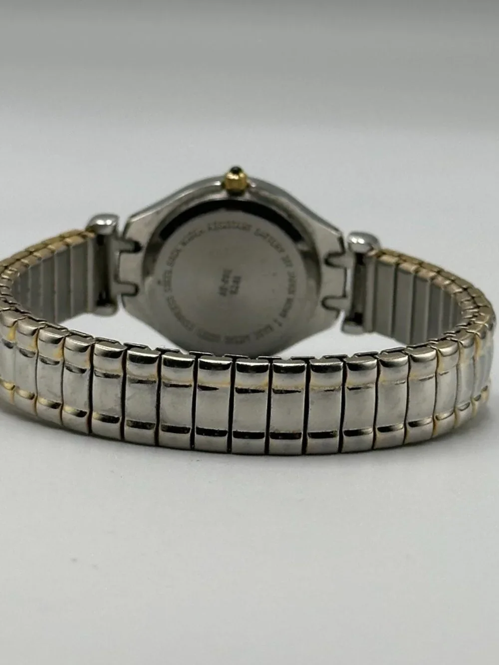 3/$30 Kathy Ireland Watch Women Silver Gold Two Tone Date Stretch Band 6.75